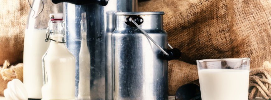 Milch Milchkannen