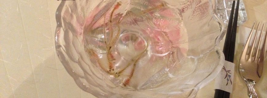 Odorigui Odorigui: Shirouo-Fische in Glasschale