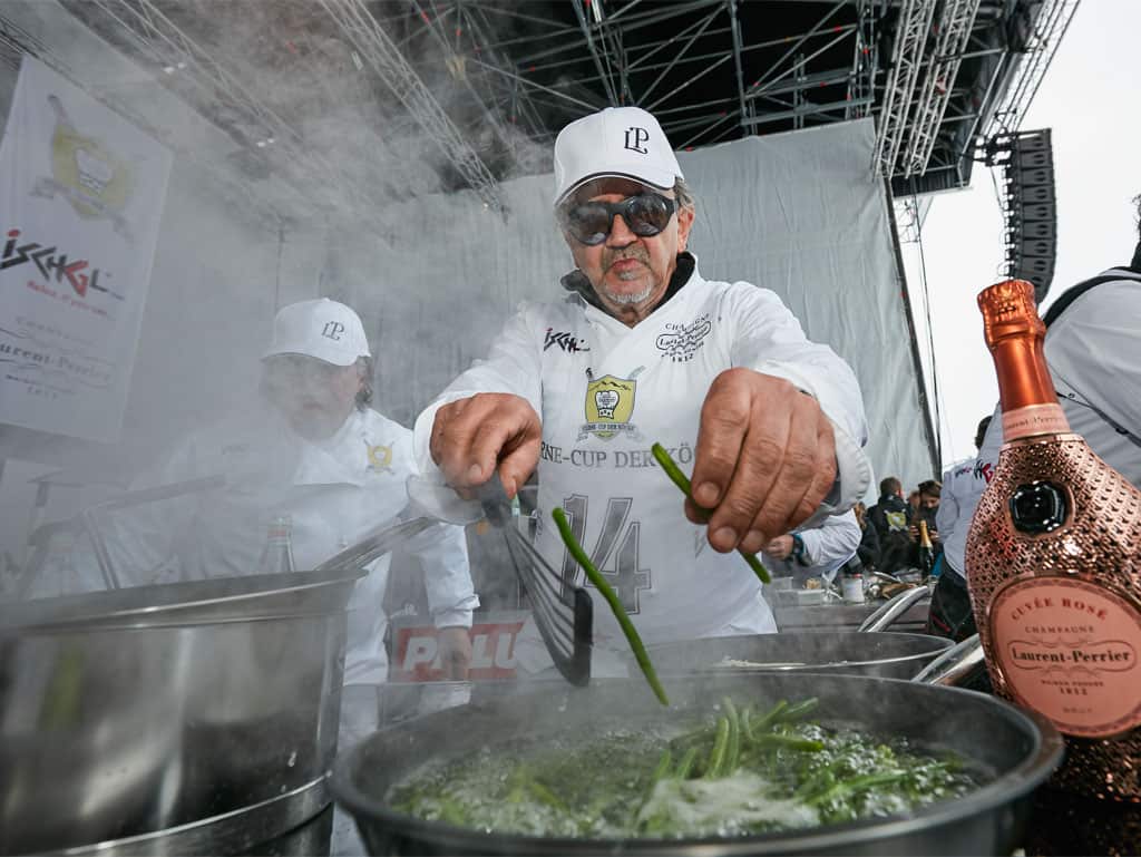 Karl Baumgartner aus Südtirol bei der kulinarischen Prüfung 