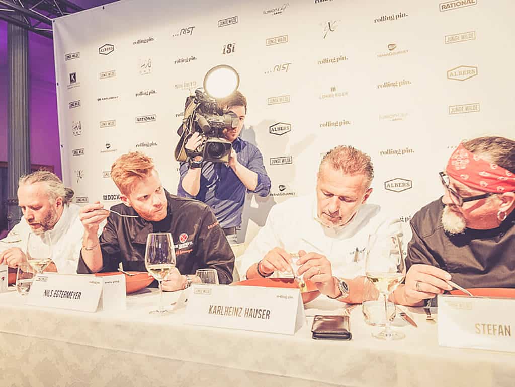 JUNGE WILDE 2018 Jury beim Verkosten