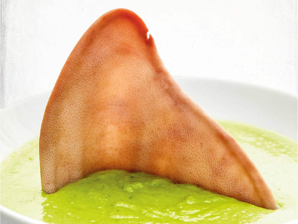 Erbsensuppe mit Schweineohr