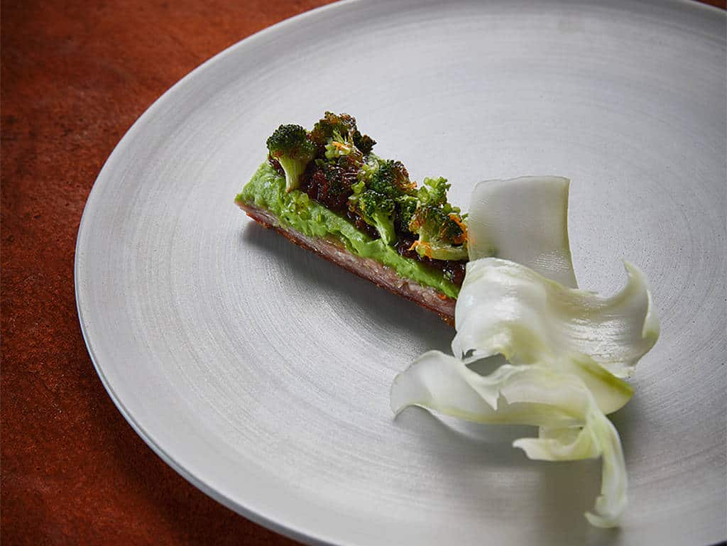 Schweineschwanz mit XO-Sauce und Brokkoli