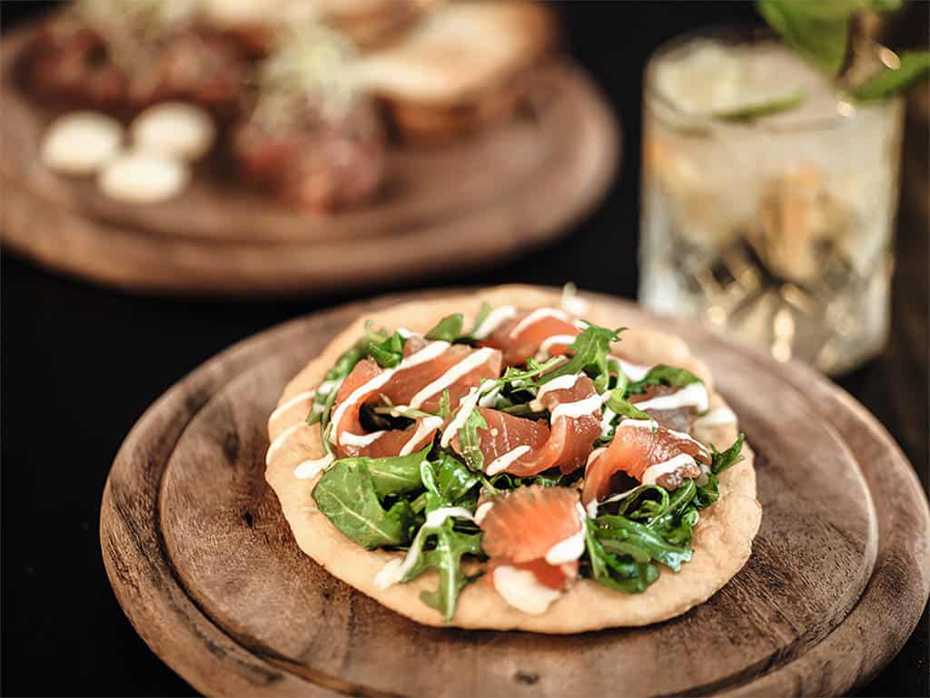 Langos mit Lachs Langos mit Lachs