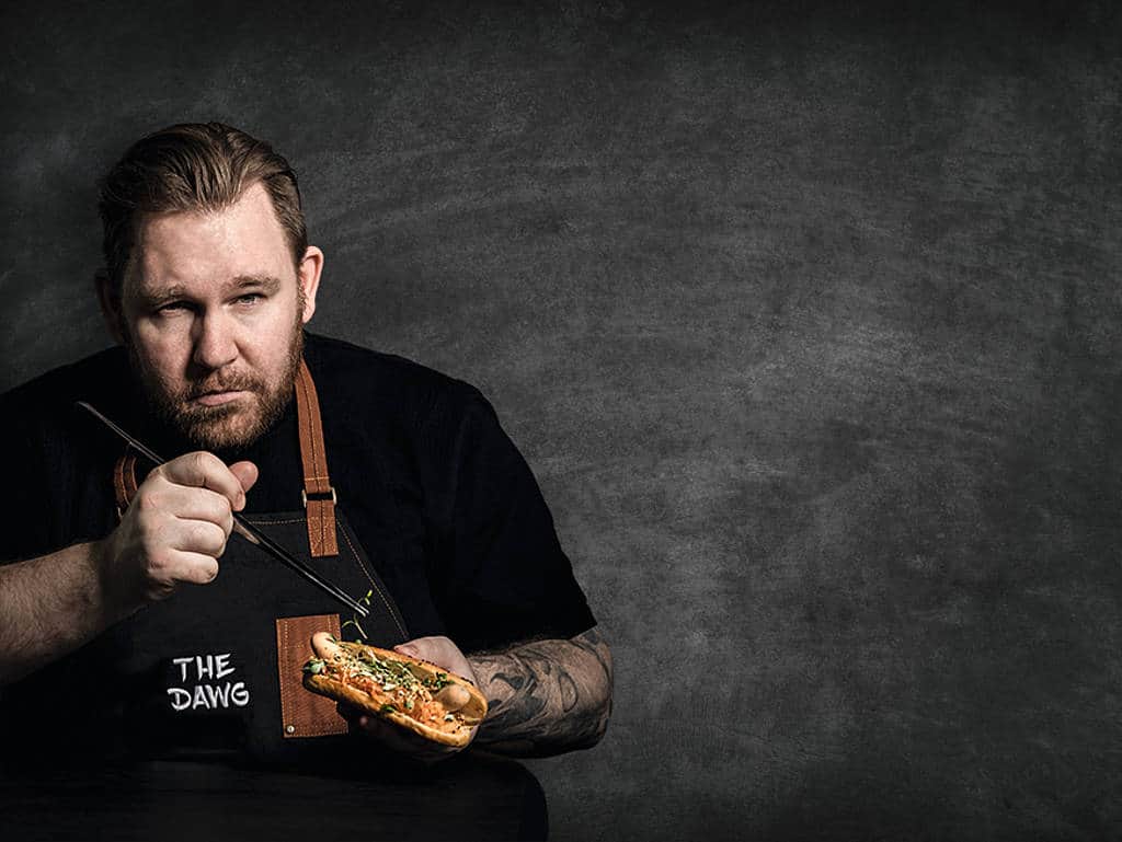 Der Berliner Sternekoch Björn Swanson tischt Hot Dogs de luxe im The Dawg auf. Der Berliner Sternekoch Björn Swanson tischt Hot Dogs de luxe im The Dawg auf.