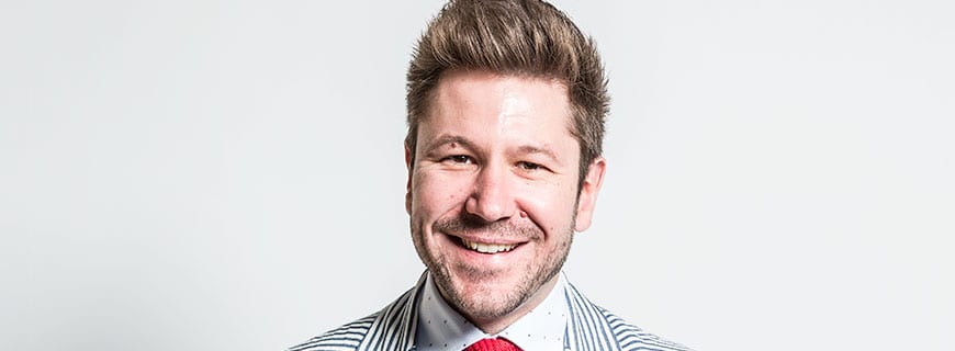 Justin Leone lächelnd