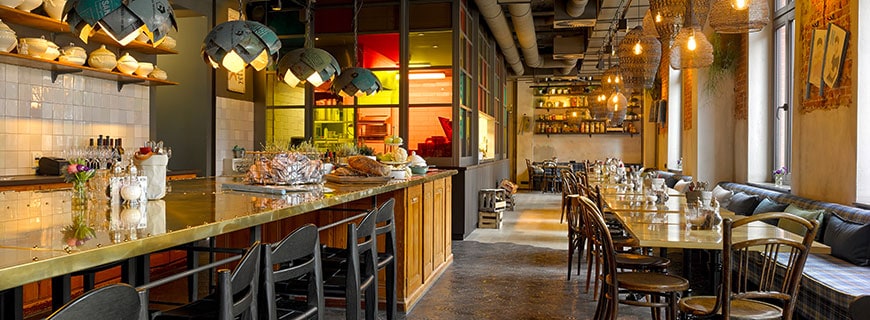 Neni Restaurant im Hamburger 25hours Hotel vor dem Brand.