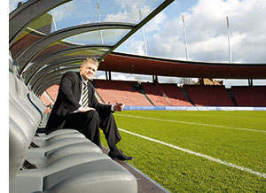 Reinhard K. Sprenger. Reinhard K. Sprenger im Fußballstadion