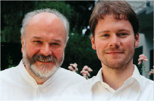 starkoch josef trippolt senior im portrait mit seinem sohn jusef junior 