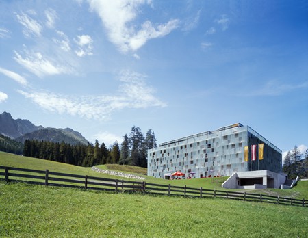 CUBE Hotel