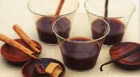 eine Kaffeeverkostung mit Vanilleschoten findet statt