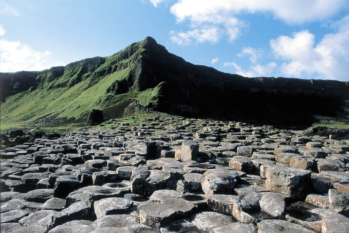 Irland Berge und Steine auf der grünen Insel