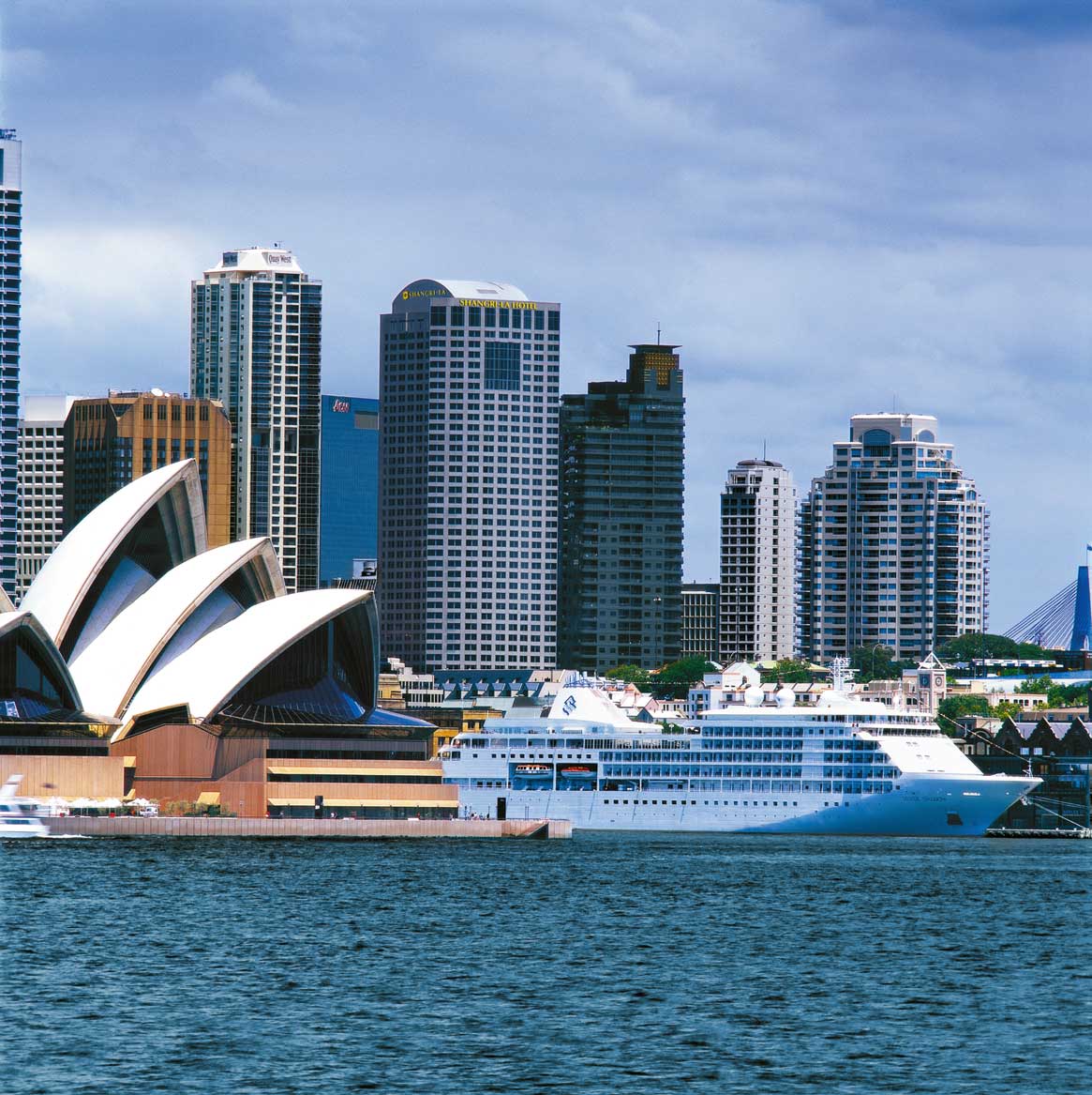 Down Under Die Skyline und das Opernhaus von Sydney