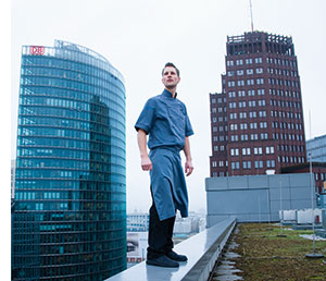 Michael Kempf auf den Daechern Berlins 