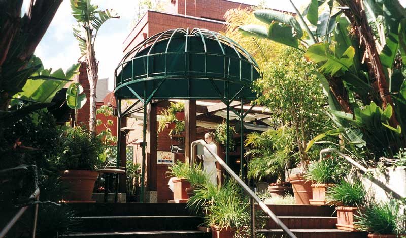 der schatzi on main pavillon im gastgarten 