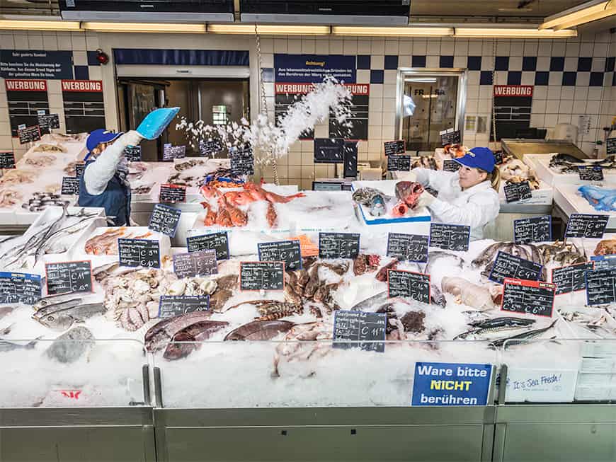 METRO: gut gefüllte Fischtheke