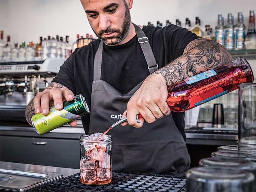 Cocktail von Adam Gortvai, Café Leopold in Wien: Daytime Cooler