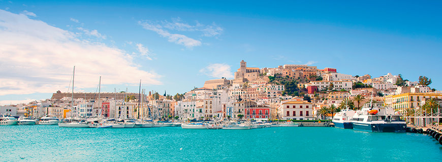 Traumjob auf Ibiza Hafen auf Ibiza