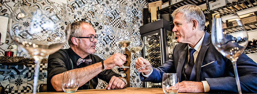 Immer up to date: In der WIFI -Wein-Welt schreibt man den Praxisbezug groß. Gastronomen, Winzer, Weinhändler und Lehrbeauftragte greifen zusammen, um eine umfassende Ausbildung zu sichern. 