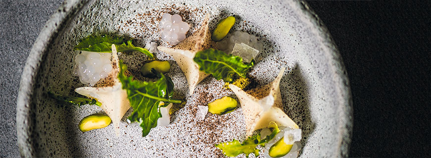 Rezept von Harald Irka, Saziani Stub’n: Kohlrabi mit Bergamotte, Piment und Pistazie