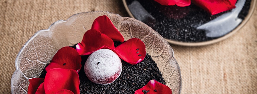 Rote-Bete-Merengue mit Zitronen-Gin-Morgentau