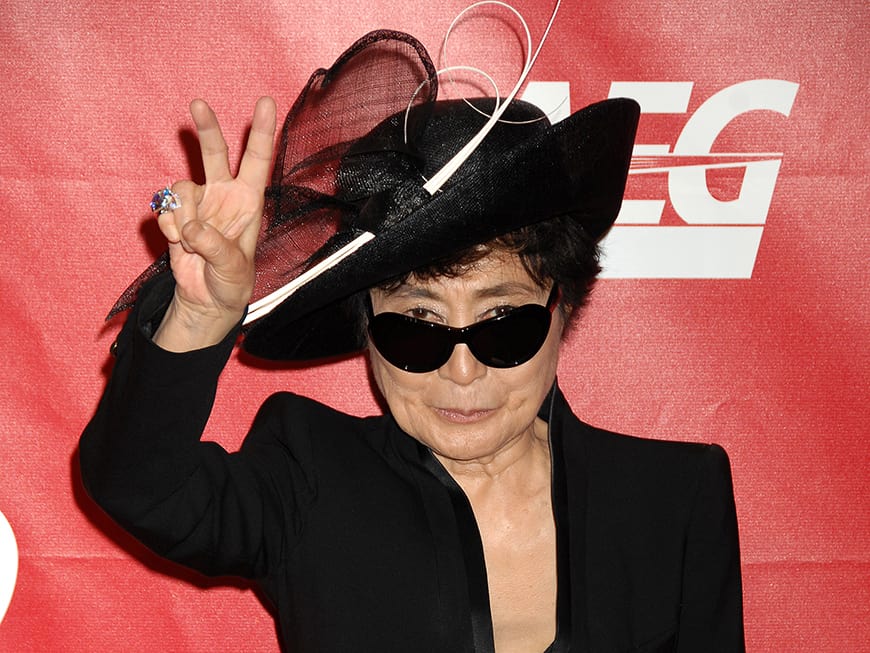 Yoko Ono, Yoko Mono Bar, Hamburg