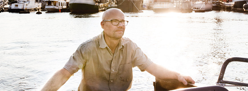 Magnus Ek auf seinem Boot
