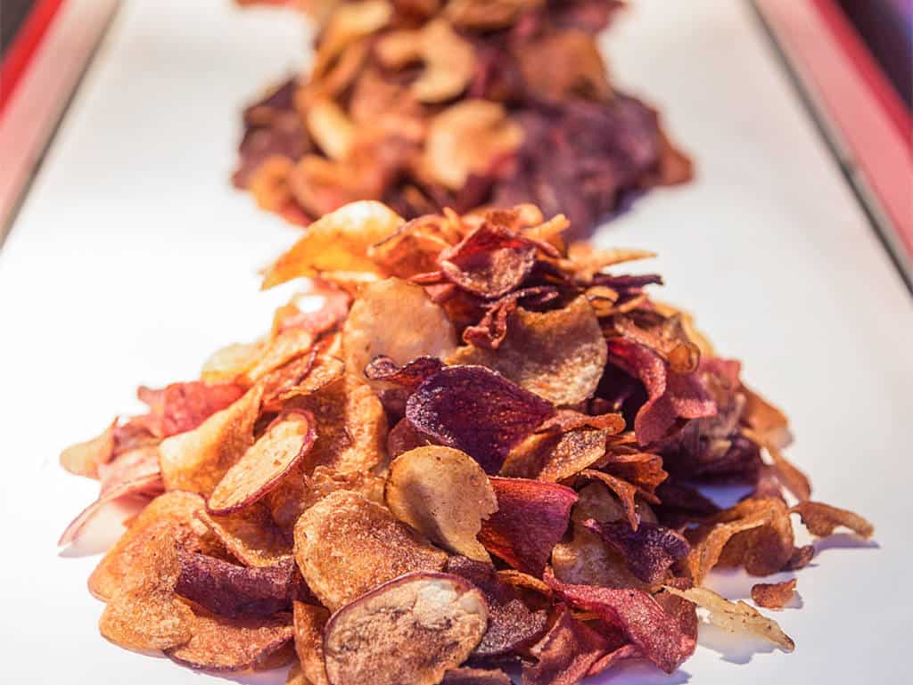 Hipchips in Häufchen portioniert