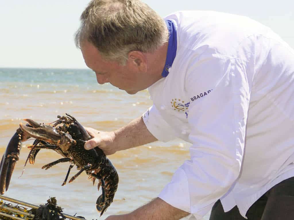 Qualitätskontrolle: Küchenchef Jens Ramke in seinem Element