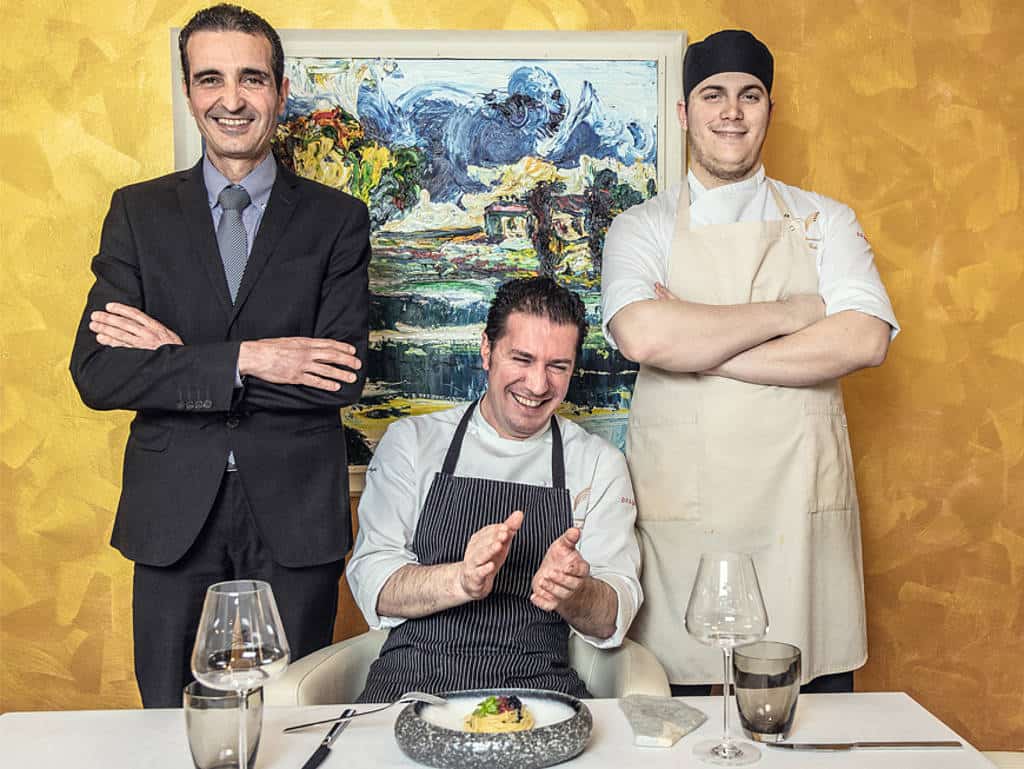 Das Team von La Perla lacht gern