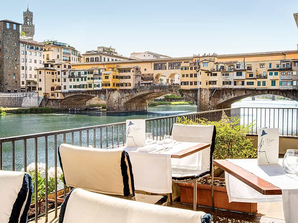 Traumhafter Ausblick: Hotel Lungarno am Fluss Arno Traumhafter Ausblick: Hotel Lungarno am Fluss Arno