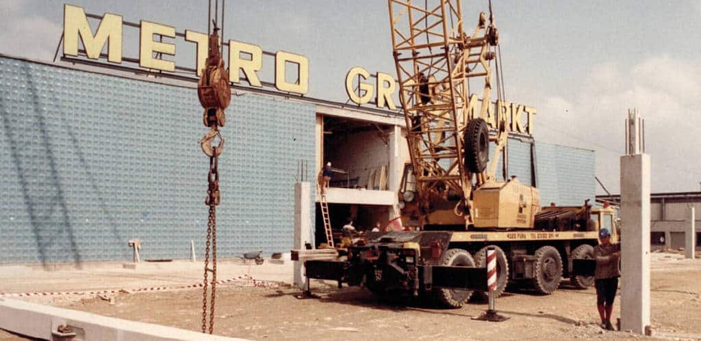 Der erste Markt außerhalb von Deutschland eröffnete in Vösendorf in Österreich 1984