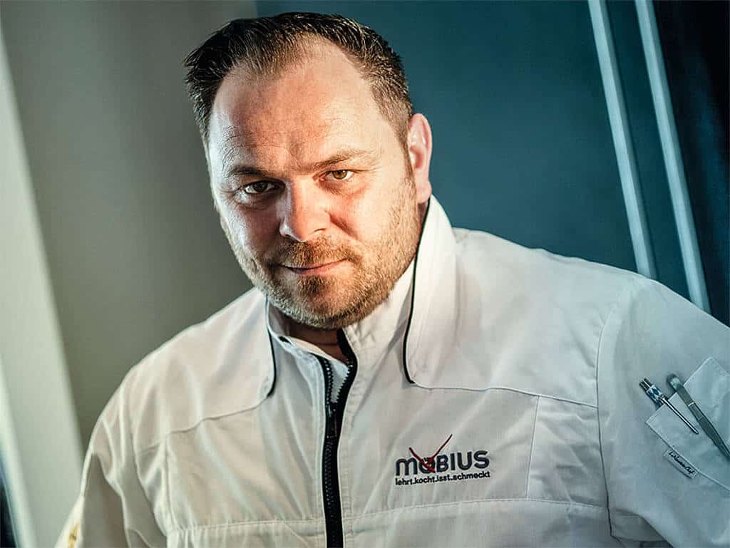 Tommy R. Möbius