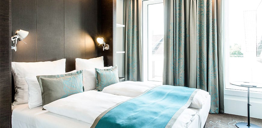 motel-one-01-slider