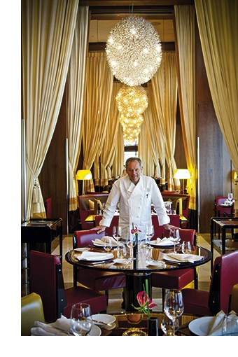 Wolfgang Puck im Speisesaal