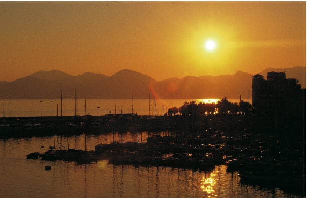 Cote d`Azur Sonnenuntergang über der Cote d`Azur