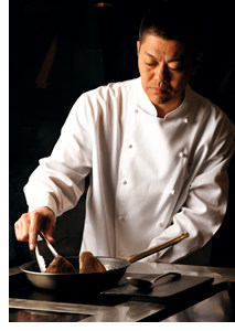 2-Sterne-Koch Yoshihiro Narisawa 