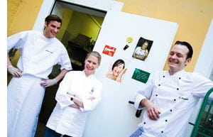 Cornelia Poletto mit zwei Kollegen 