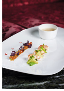 Marinierte Bachkrebse mit Avocado und Papaya-Relish