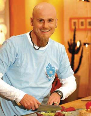Ralf Zacherl Ralf Zacherl in einem blauen tshirt