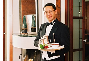 Der Butler von Putin & Co., Dirk Ricardo Dürner