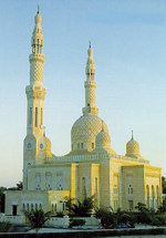 moschee sonnenaufgang dubai strahlend blauer himmel 