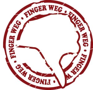 Finger Weg! ein Button mit dem Daumen nach unten und dem Aufdruck Finger weg