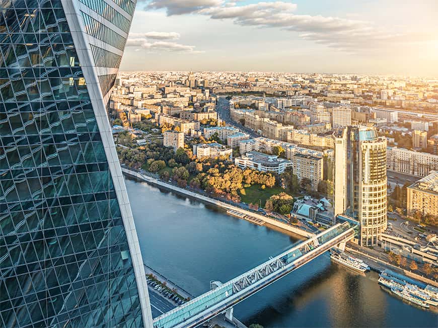 Der Blick vom Moscow International Business Center „Moscow-City“ auf den Fluss Moskwa Der Blick vom Moscow International Business Center „Moscow-City“ auf den Fluss Moskwa