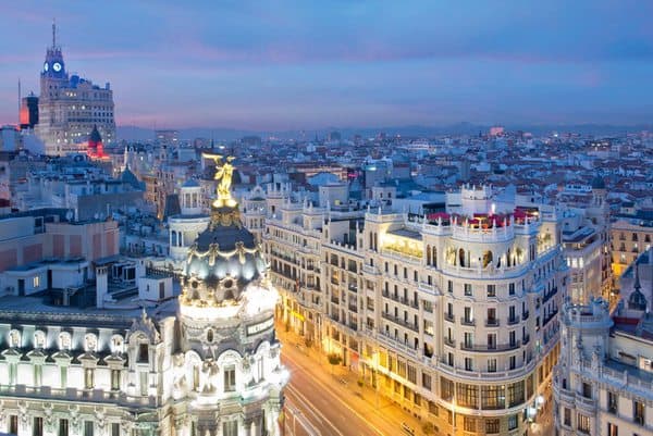 https-www.dertour.de-dam-jcr-6a0096ea-b4b0-4198-8ef5-dbee0d62f003-spanien-madrid-gran-via-p-DX63132