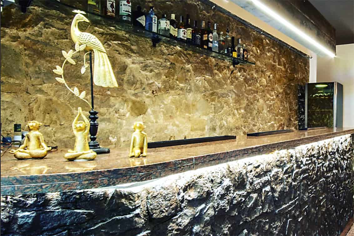 Bar Bar