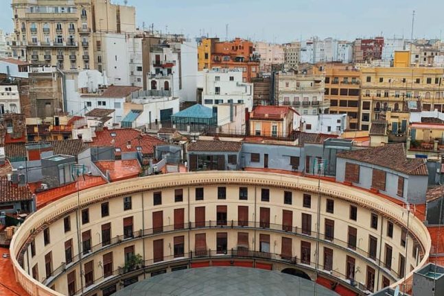 shutterstock_1899832024_valencia-spinna-e1668005345889