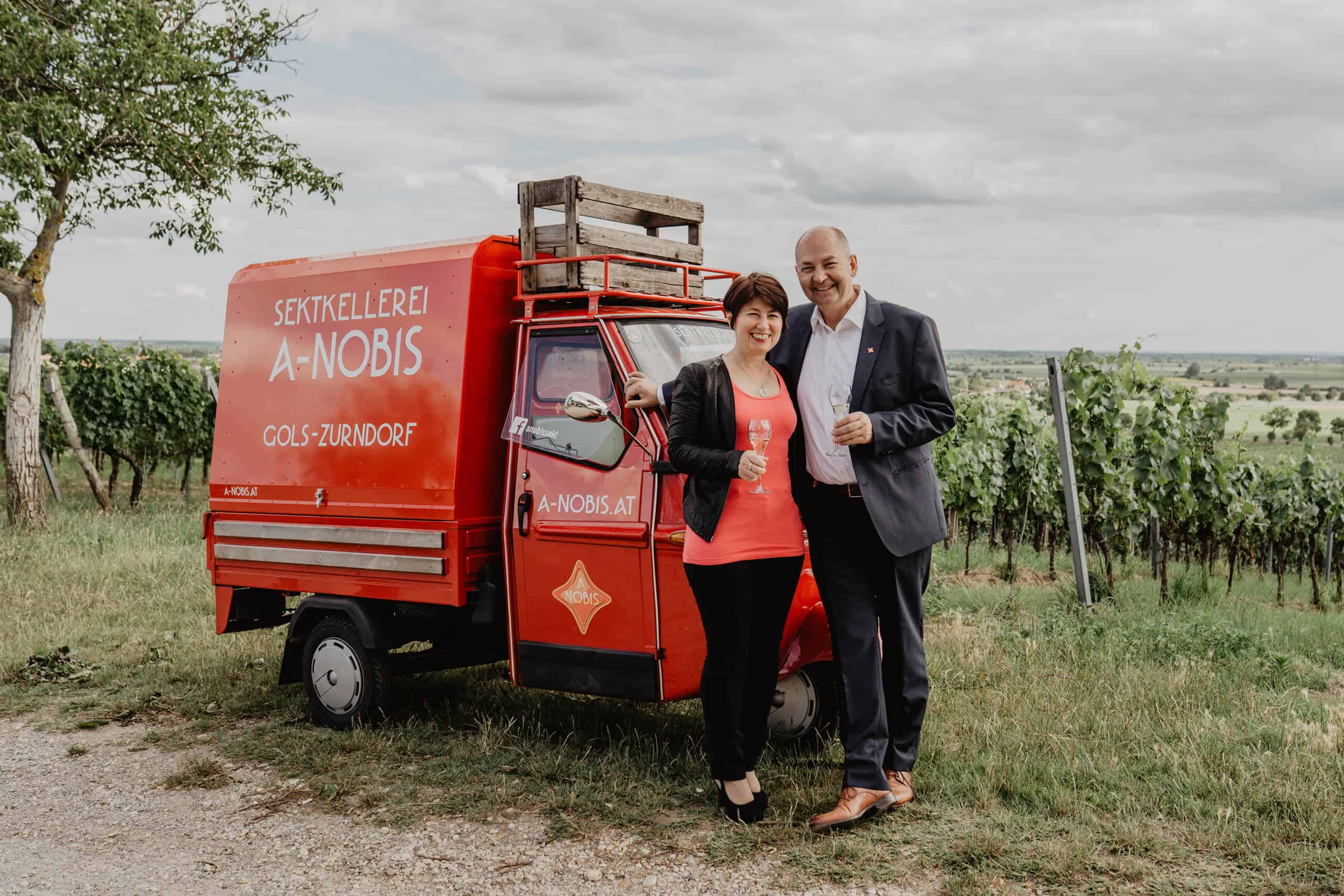 Birgit-und-Norbert-Szigeti-mit-Peppo-1-1-scaled-1