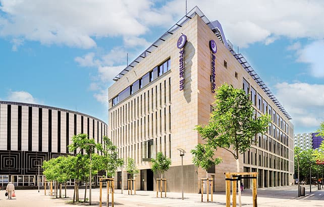 xpremier_inn_dresden_city_prager_strasse_external_view_642x411.jpg.pagespeed.ic_.lSo1R_z8l3