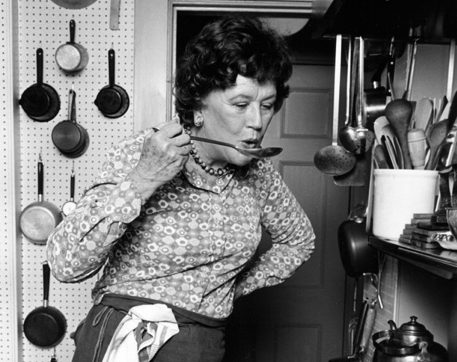 Julia_Child_portrait_by_©Lynn_Gilbert_1978-1-e1705487708918