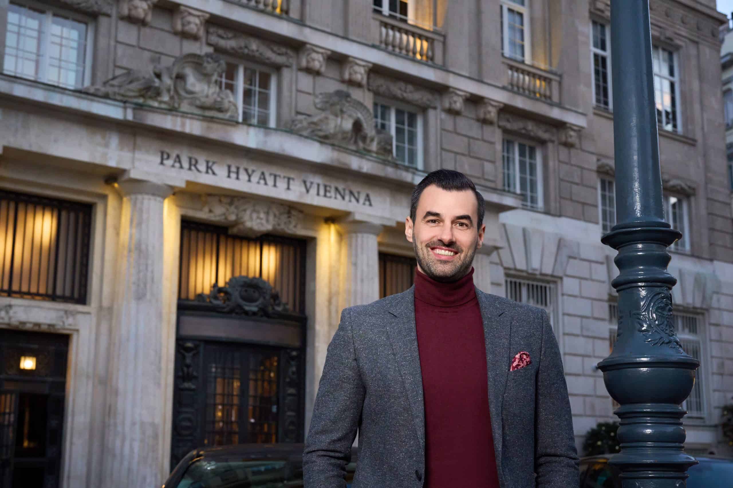 Bastian-Baumann-in-front-of-Park-Hyatt-Vienna-c-Tony-Gigov-scaled